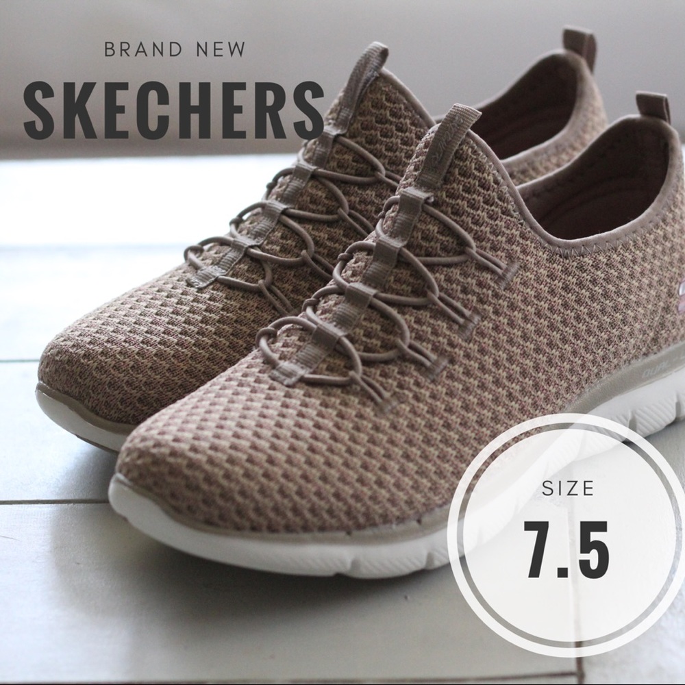 Blush Skechers BN!